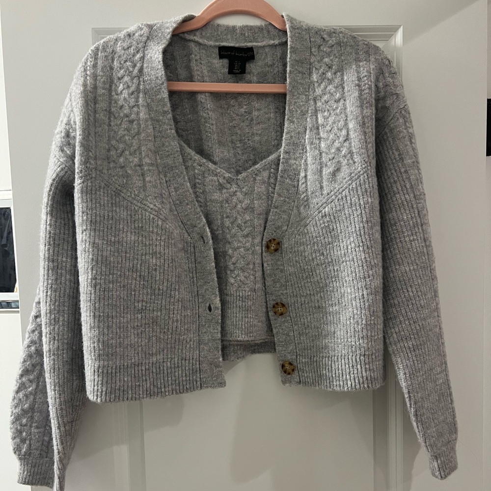 House of Harlow two piece sweater set